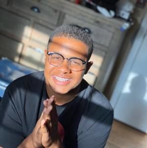 Meet your Posher, Isaiah